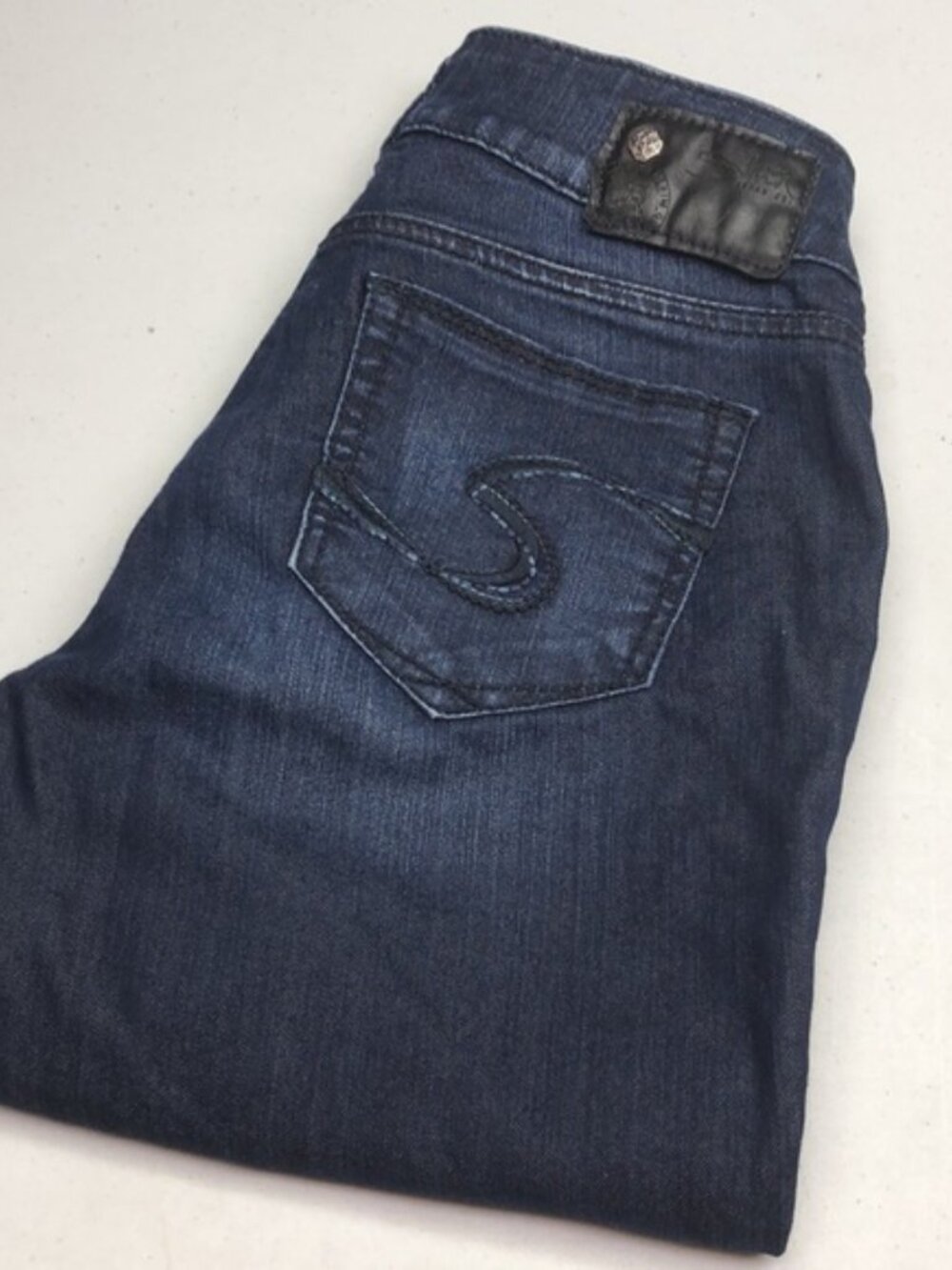 SILVER DARKWASH SUKI SKINNY JEANS 27x31 ⭐️
